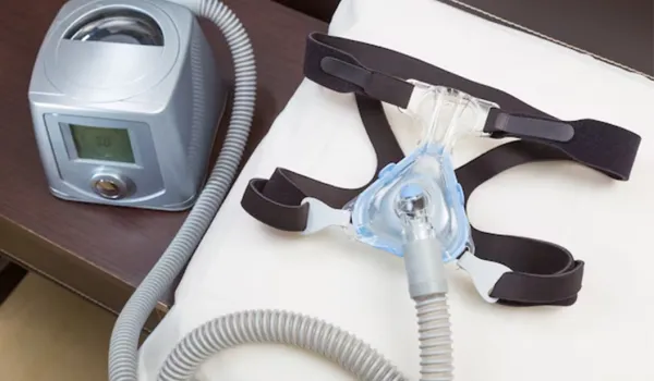 CPAP vs BiPAP what is the difference – side by side comparison of CPAP and BiPAP machines showing key differences in pressure delivery, therapy modes, mask types, and clinical applications for sleep apnea and respiratory disorder treatment at home