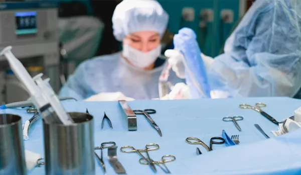 Post-surgery care equipment checklist – comprehensive list of essential home medical equipment including hospital bed, wheelchair, oxygen concentrator, pulse oximeter, and other critical post-surgery recovery equipment needed for safe and effective home recovery after surgery